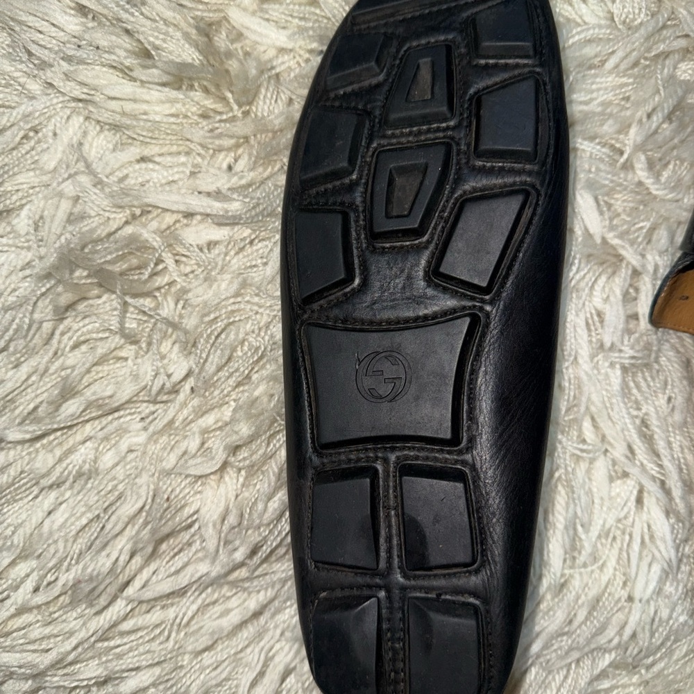 Gucci Black Leather Loafers with Gold Bee Detail - Picture 6 of 11